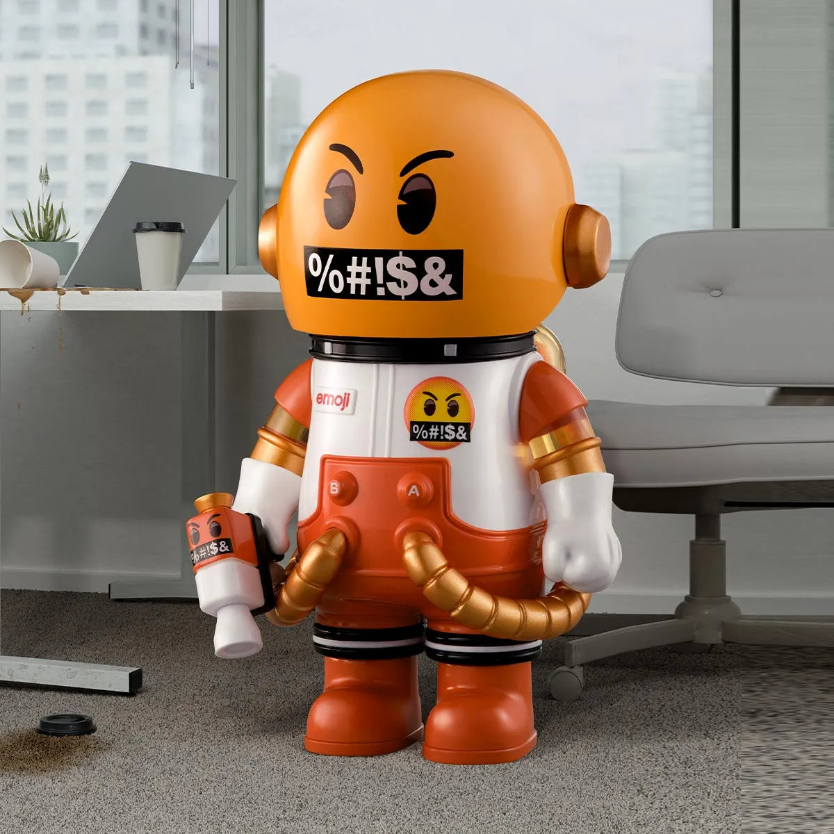 MEGA SPACE MOLLY 100% × emoji series